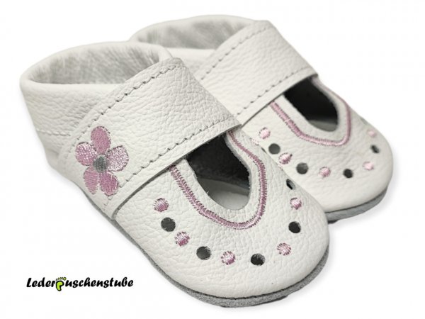 Lederpuschen Ballerina weiß mit Ziernaht und Blume 1mini rosa-grau
